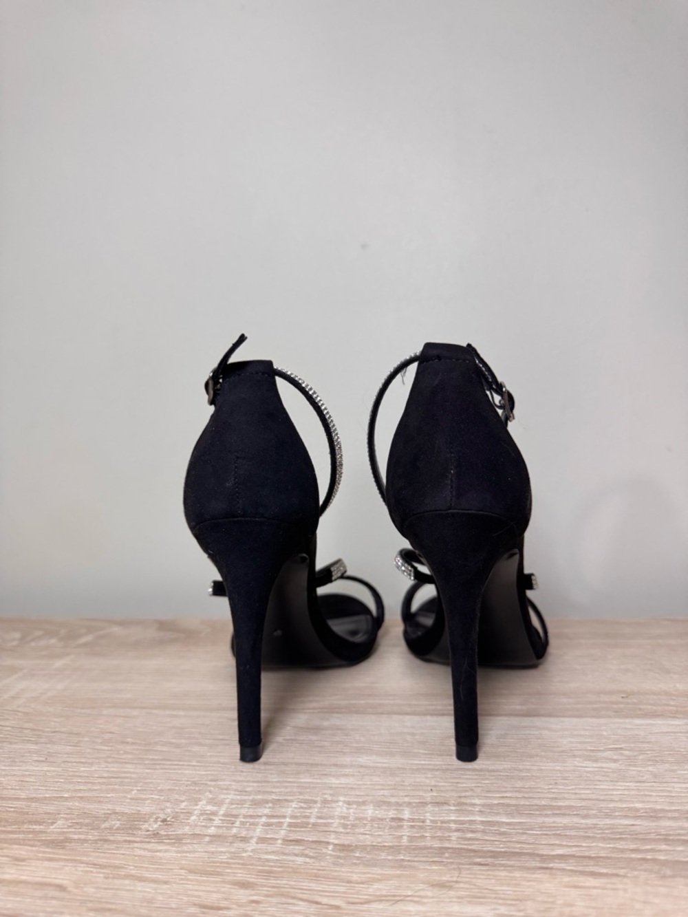 Steve Madden Black Strappy Stiletto Sandals with Rhinestones, Ankle Strap, 8 - Picture 5 of 8